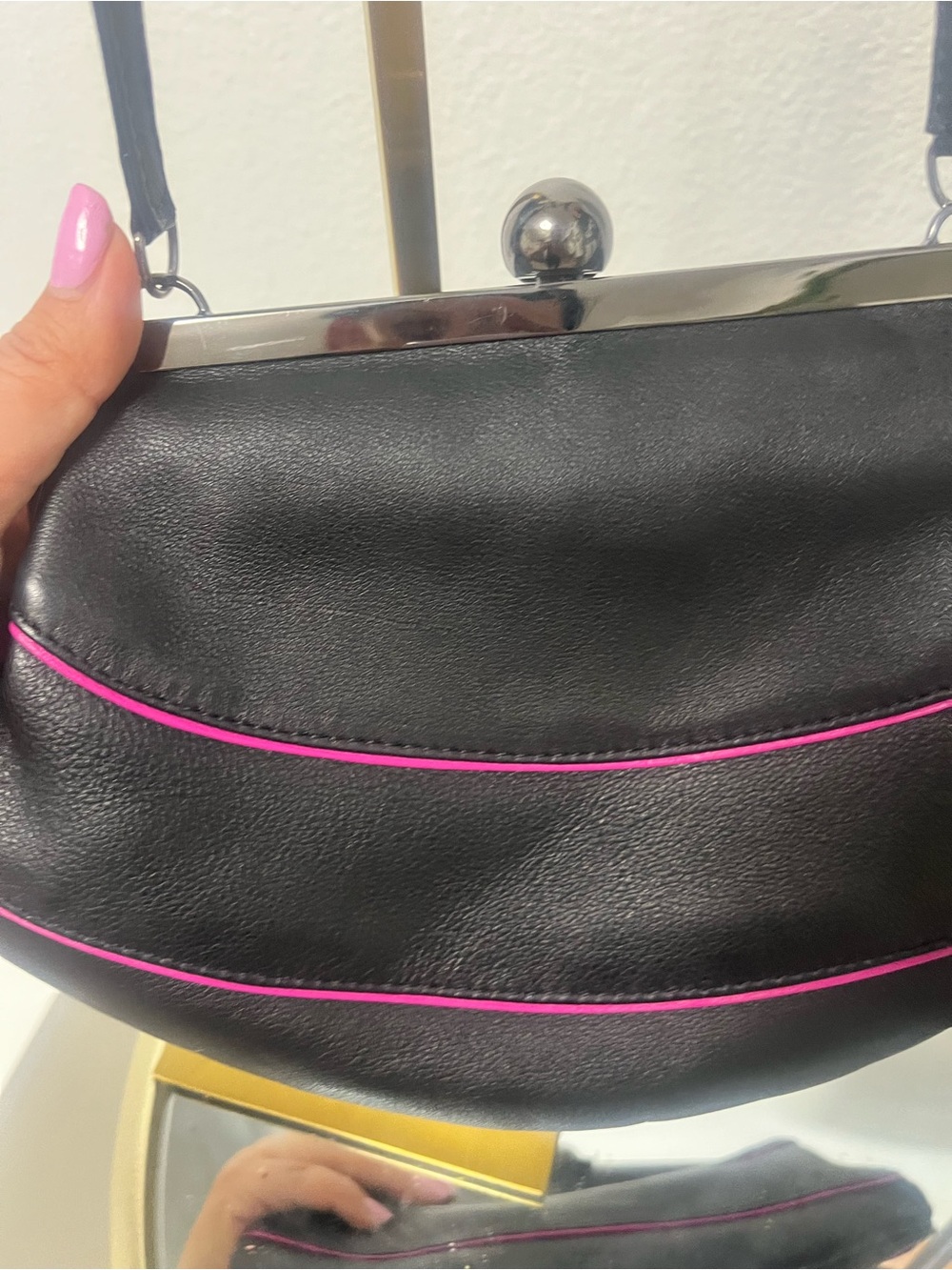 Vintage Furla kiss lock shoulder frame bag EUC - Picture 3 of 10